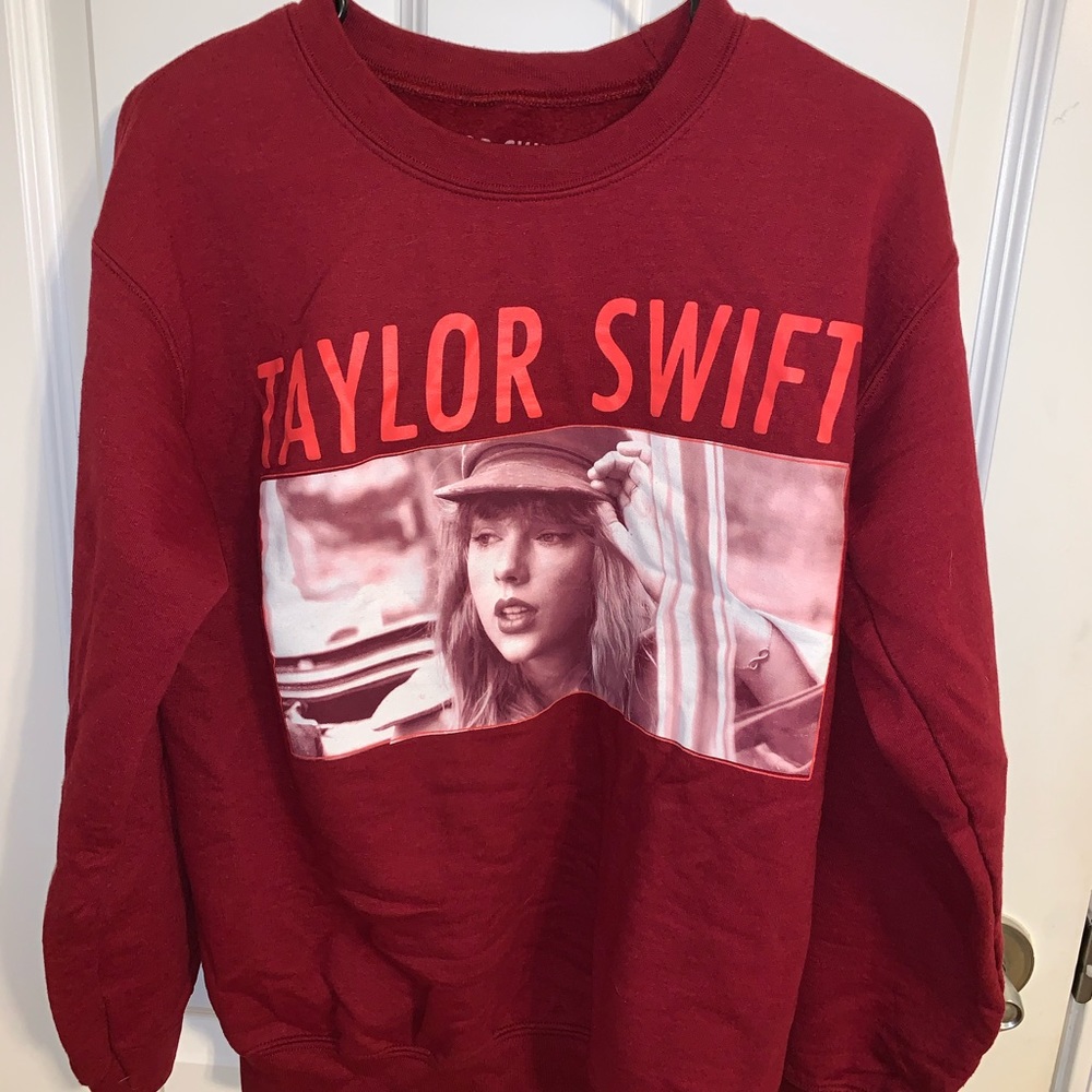 Taylor Swift Come Back, Be Here crewneck